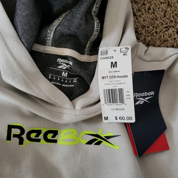 NWT Reebok MYT Hoodie Pullover Men's Size Medium Adjustable Hood & Side Pockets - Picture 5 of 7